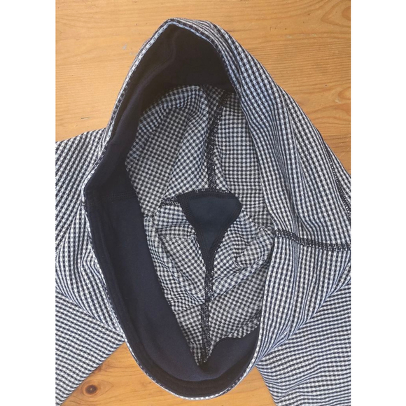 Women's Lululemon Leggings, Size 6, White & Blue Gingham - Picture 7 of 9